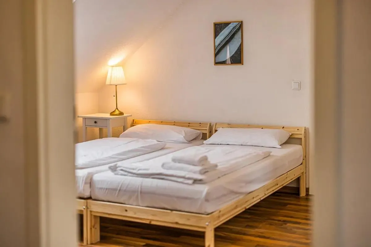 Apartment Grosszuegige Helle 3 Zimmer-Wohnung Zentrumsnah Leipzig